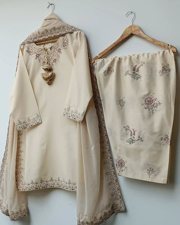 Amna Khurram Nomenza D-1 3pc ready to wear collection