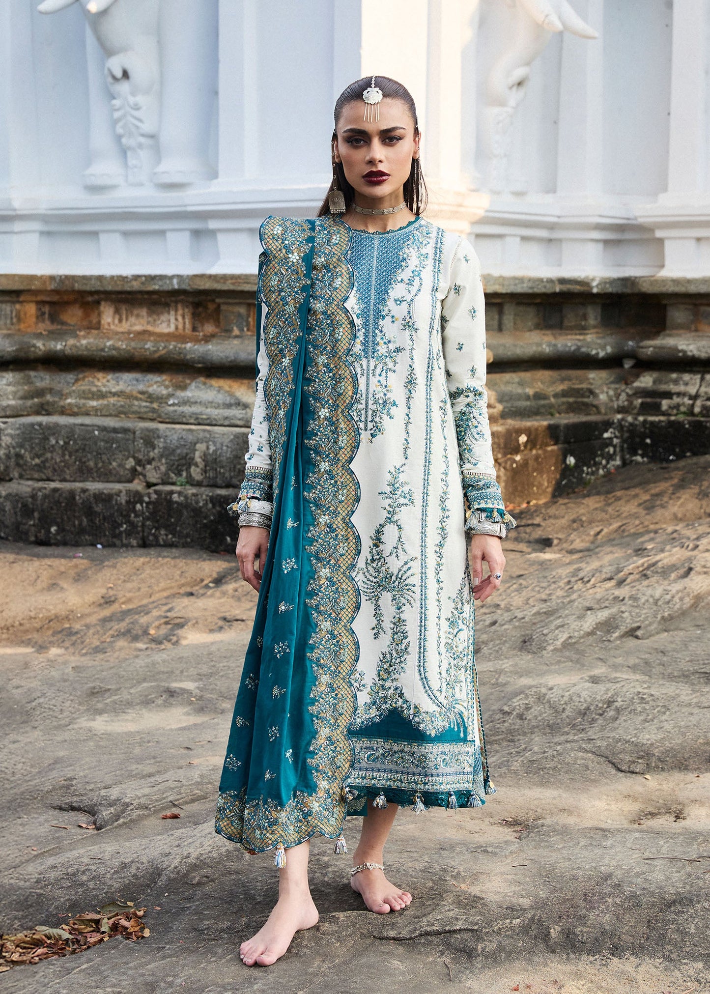 Hussain Rehar Veil Luxury Lawn'25