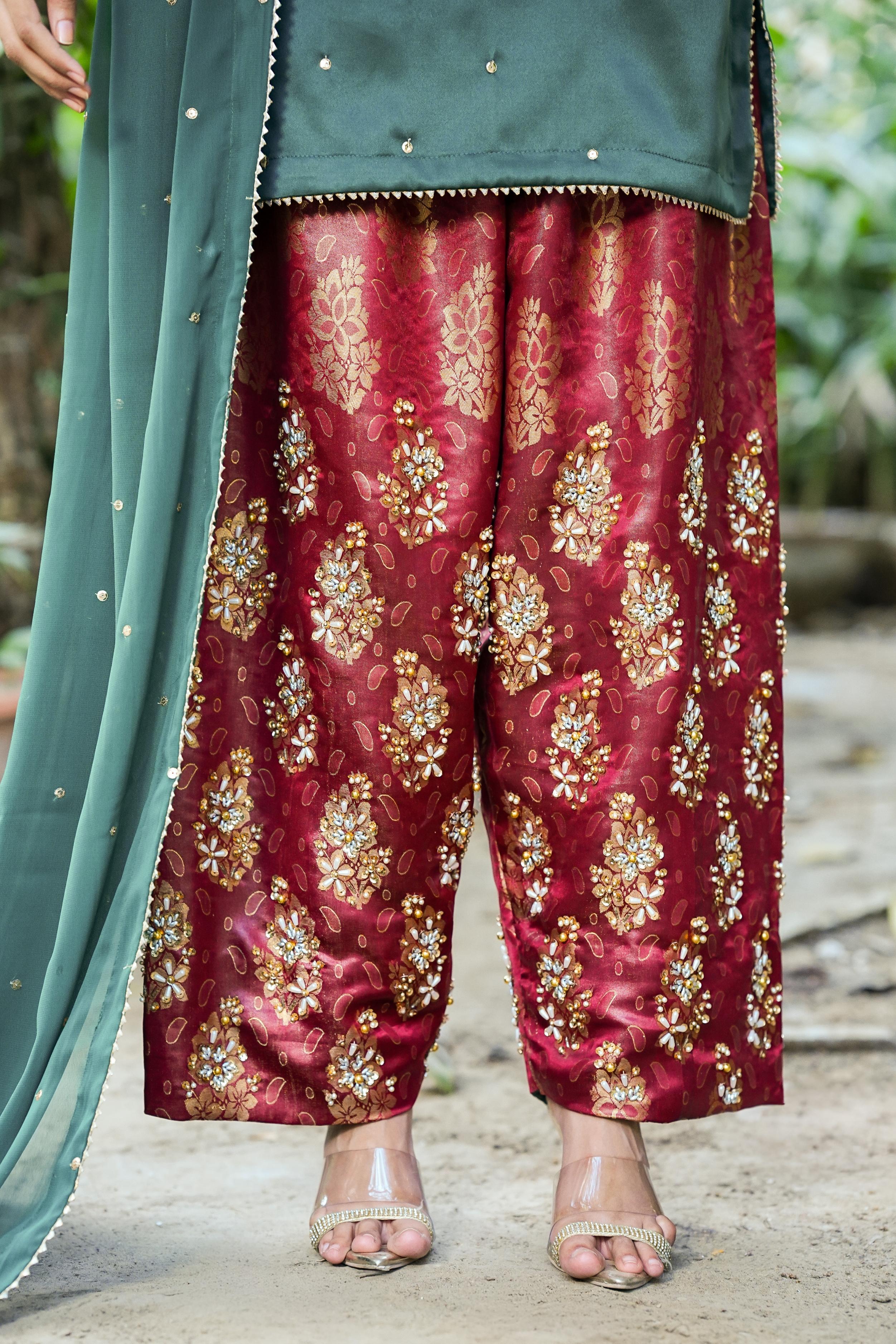 Amna Khurram D-07 Ready to wear Silk Collection