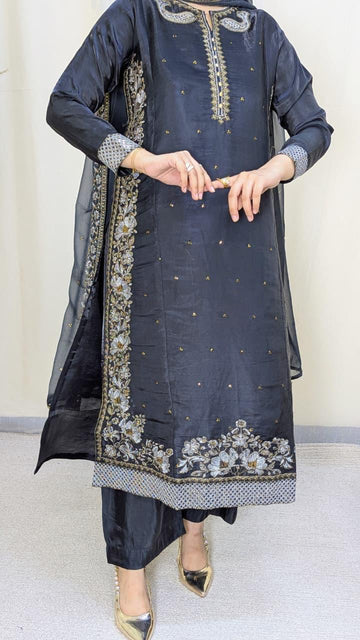 Amna Khurram Black Zimal-nov#25 3pc Raw Silk Ready to wear