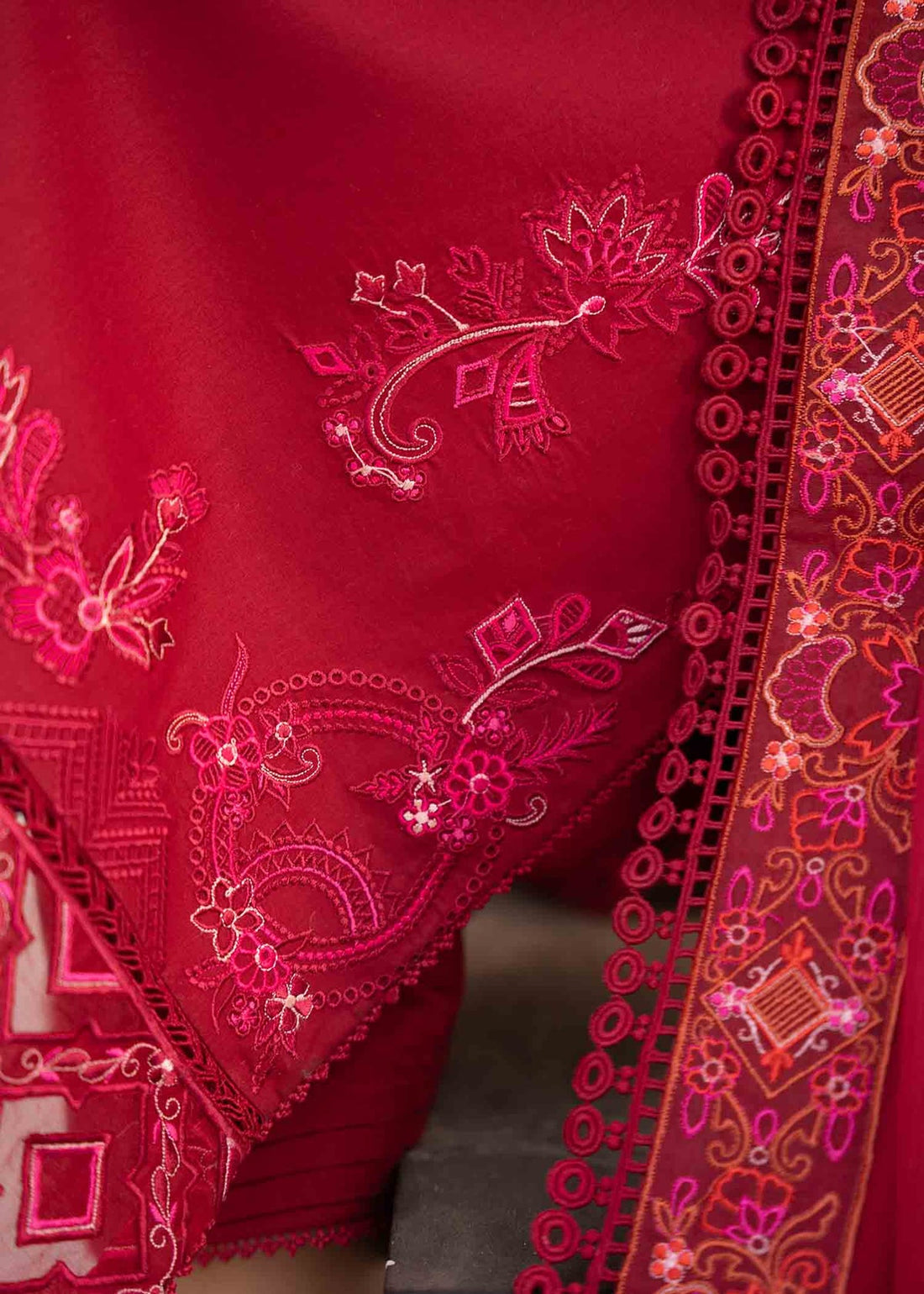 Jeem 3 PIECE EMBROIDERED CHERRY RED LAWN 25'