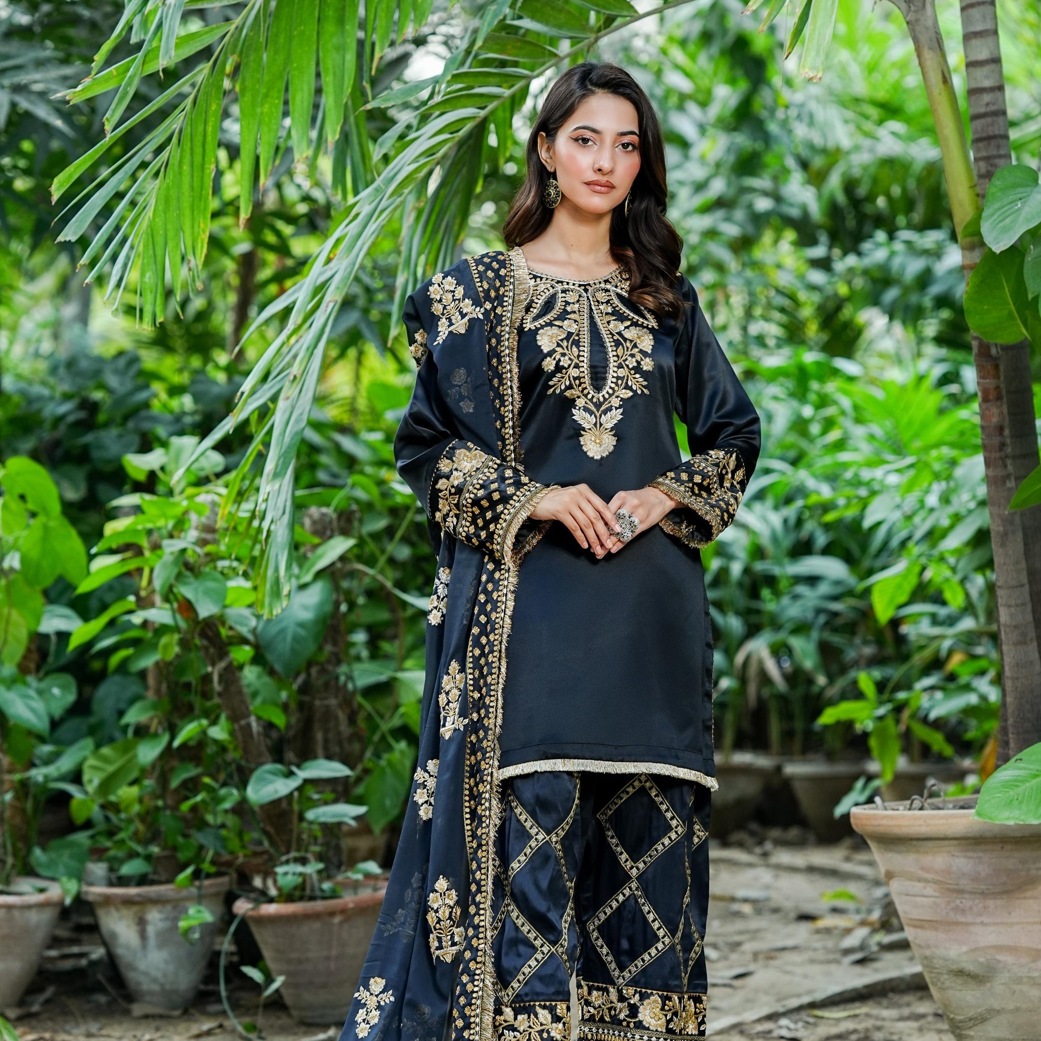 Amna Khurram D-05 Ready to wear Silk Collection