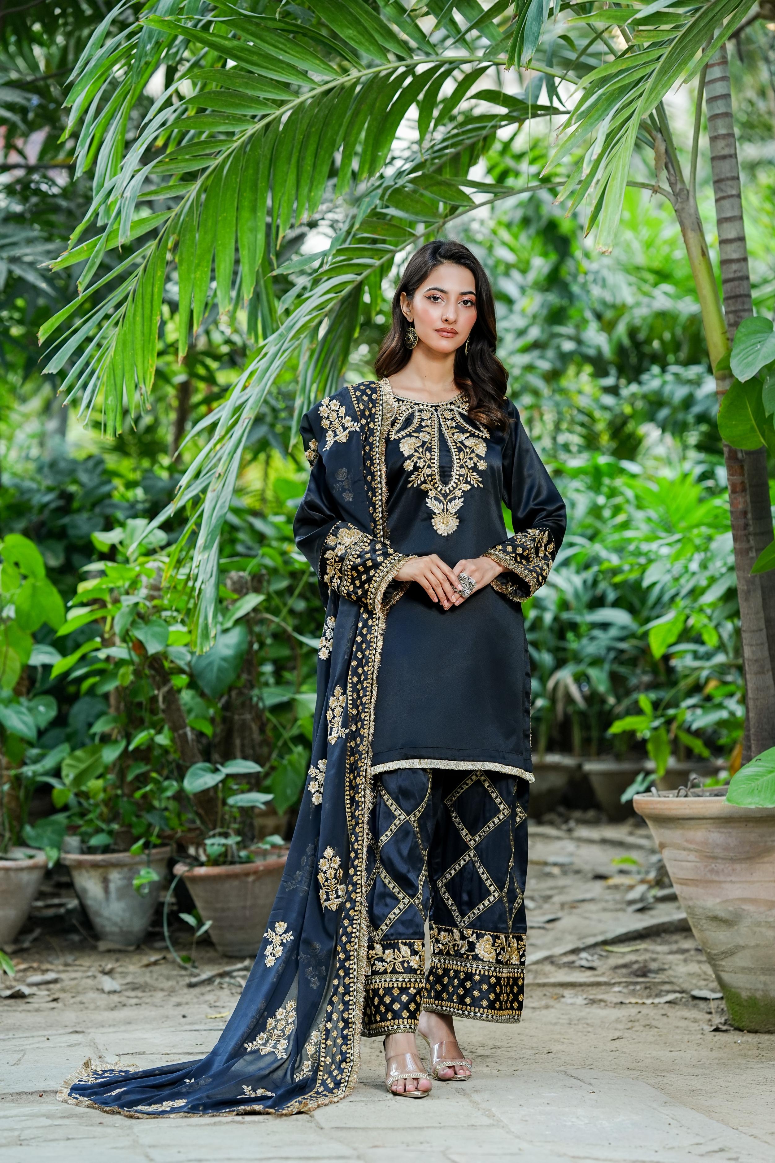 Amna Khurram D-05 Ready to wear Silk Collection
