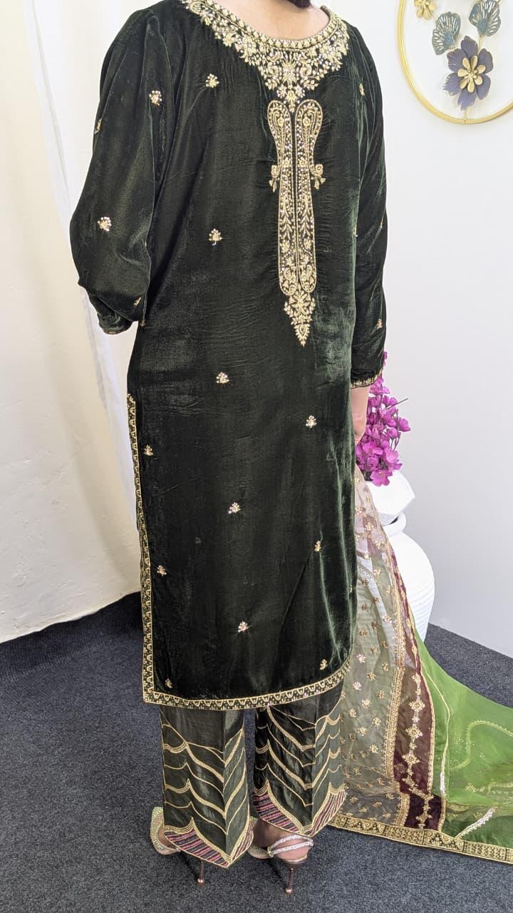 Amna Khurram Green Velvet 3pc Ready to wear