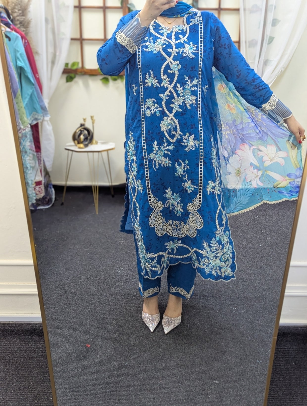 Roheenaz Akifa Aashiyana Ready to wear Lawn 25'