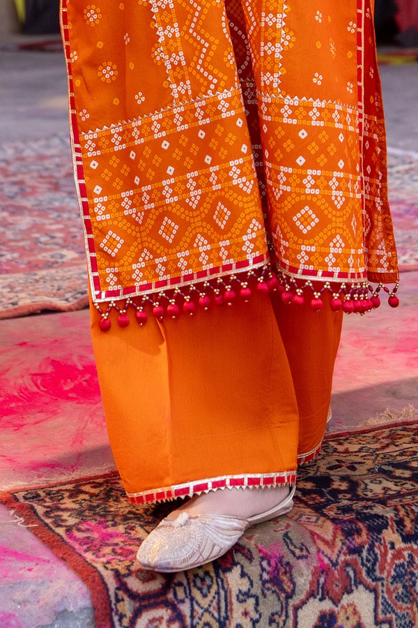 Gulahmed CL-52399 A 3 Piece Unstitched Printed Lawn Suit
