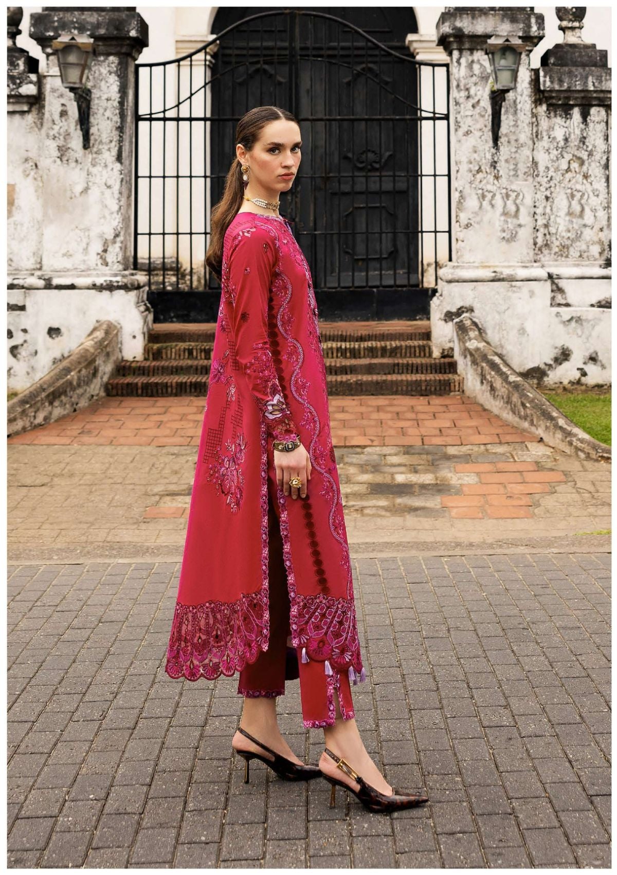 Mushq D-14 Dreamy Whirl Manaram Luxury Lawn'25