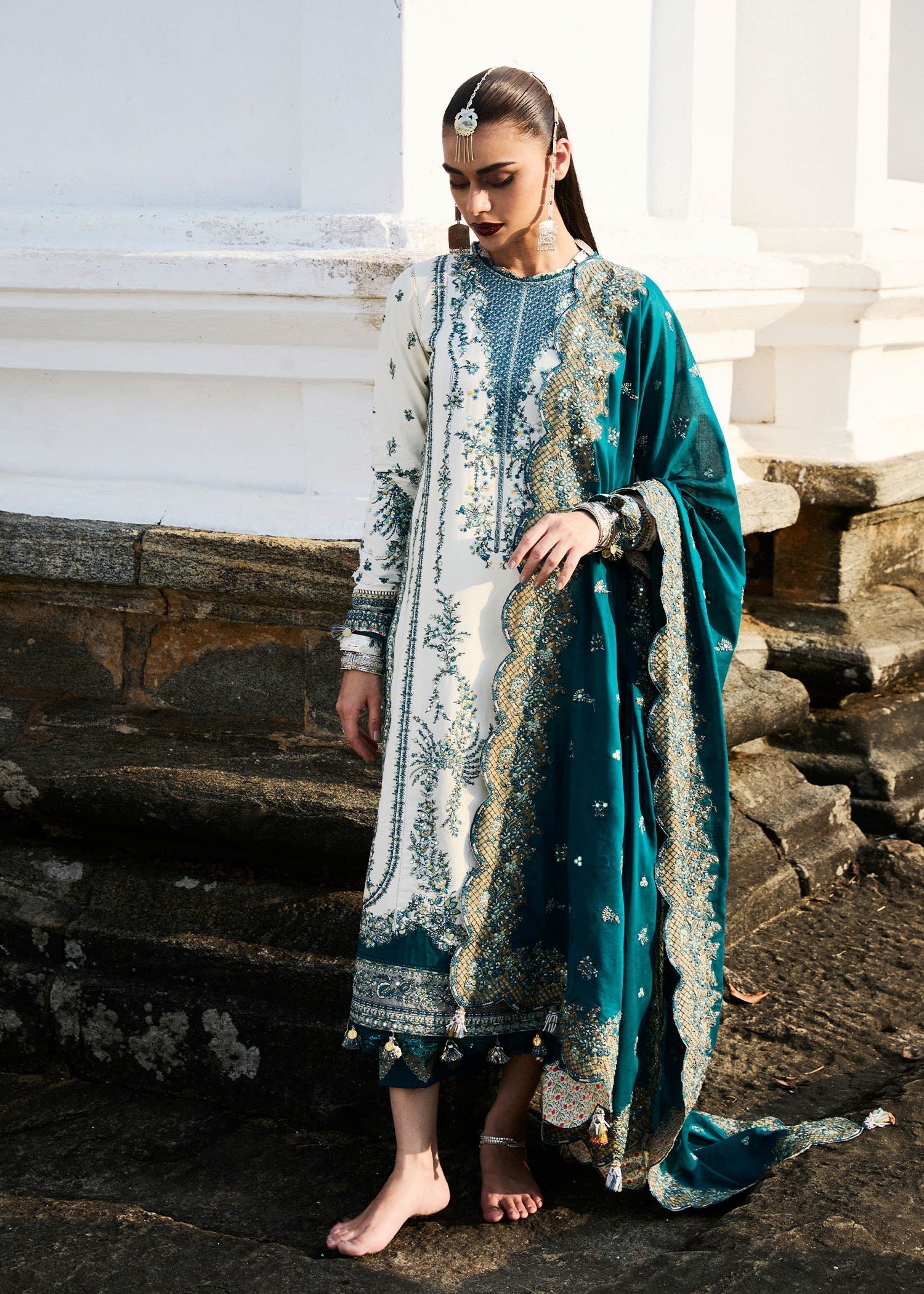 Hussain Rehar Veil Luxury Lawn'25