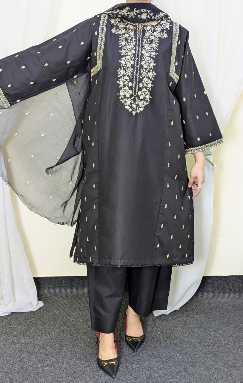 Amna Khurram Black Zimal-nov#7 3pc Raw Silk Ready to wear