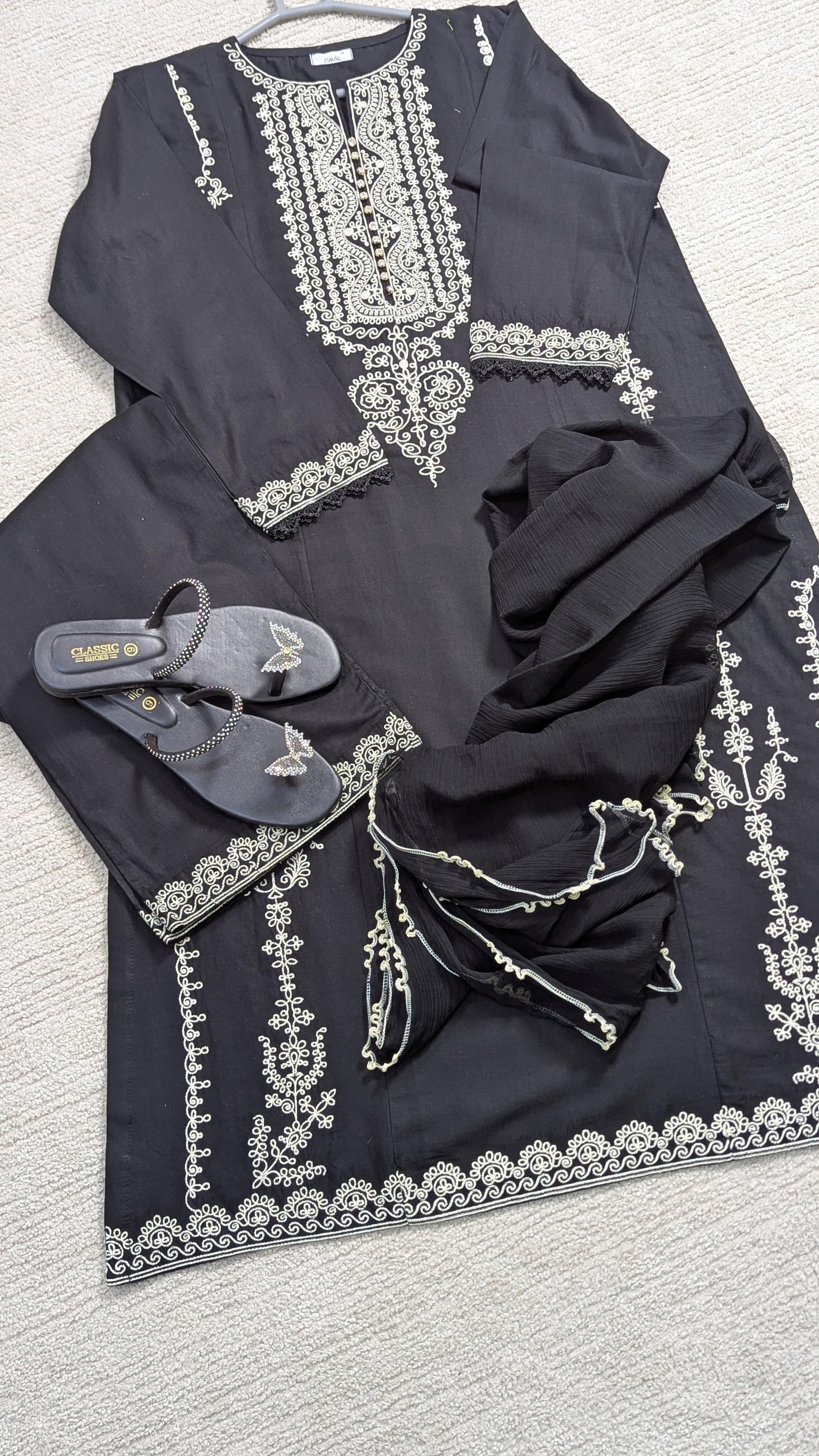 Amna Khurram Zimal-Aug6 Black Ready to wear
