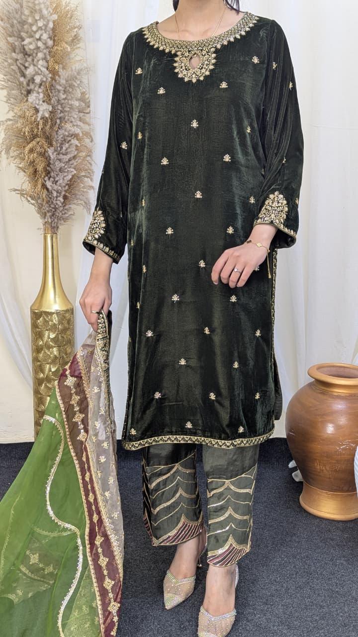Amna Khurram Green Velvet 3pc Ready to wear