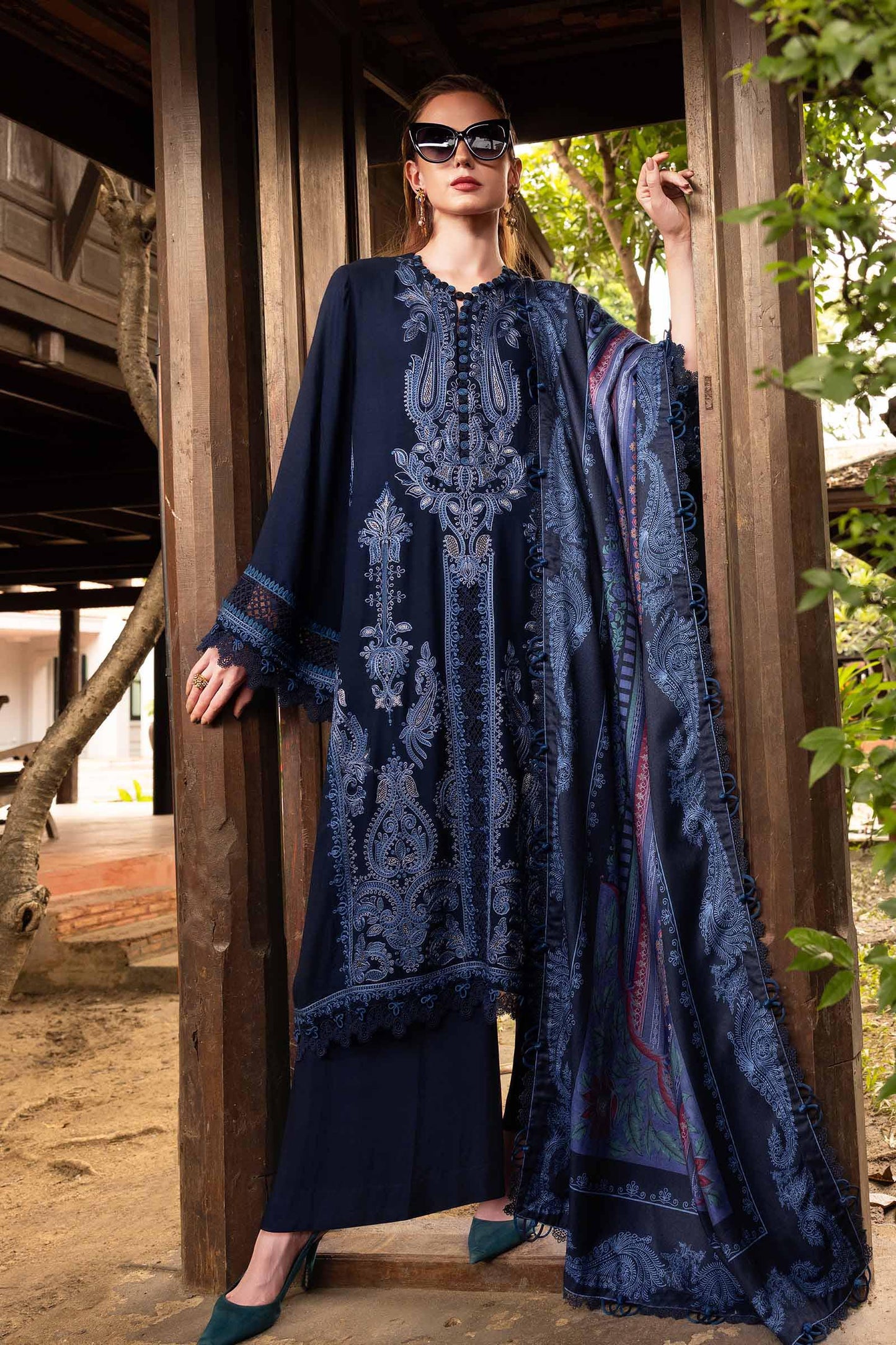 Maria b Mprints 3B Unstitched Embroidered Twill Linen 25'