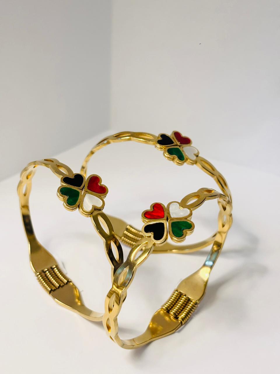 Four-Heart Clover Enamel Bangle
