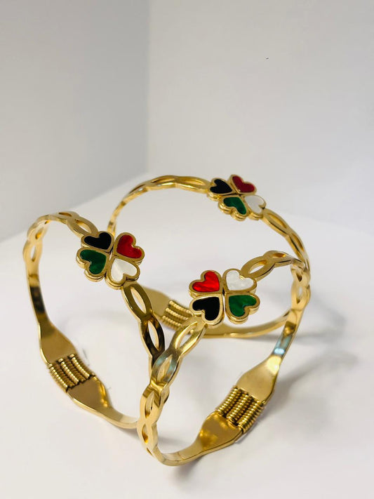 Four-Heart Clover Enamel Bangle