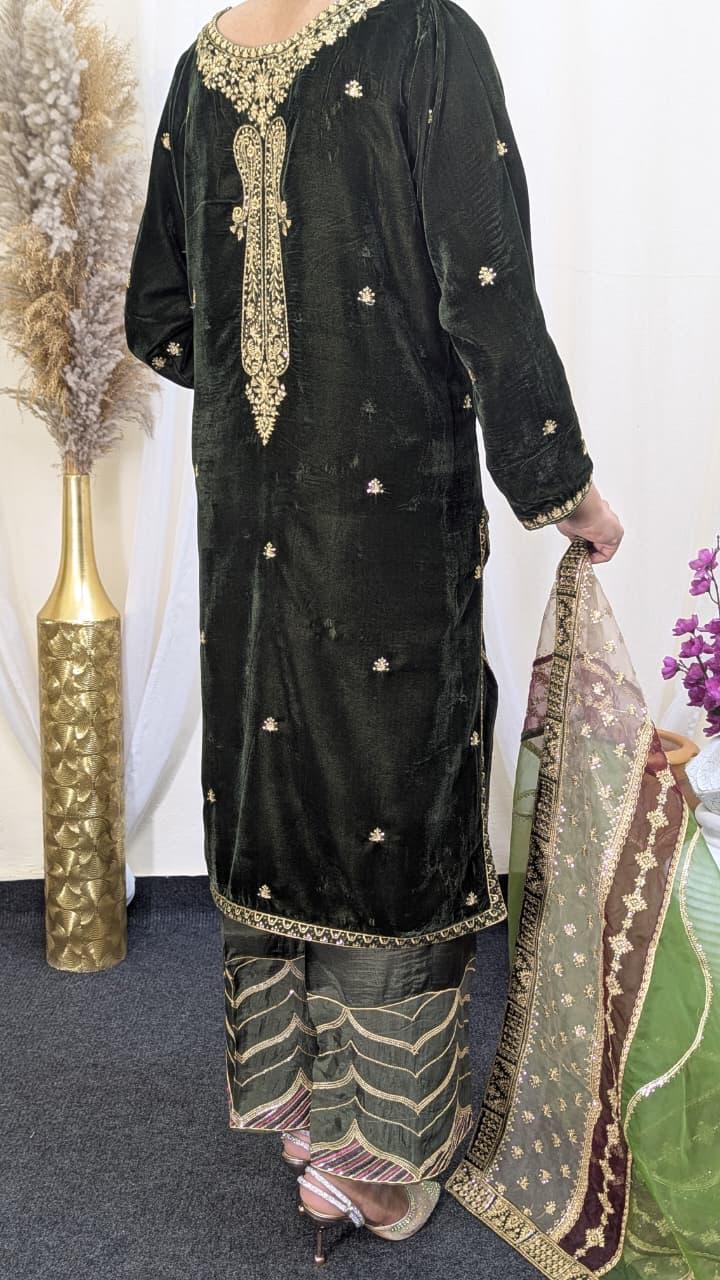 Amna Khurram Green Velvet 3pc Ready to wear