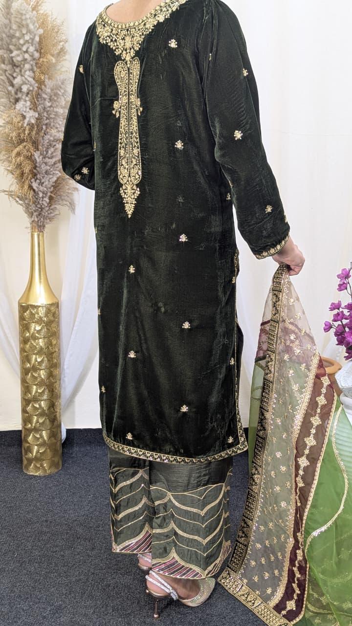 Amna Khurram Green Velvet 3pc Ready to wear
