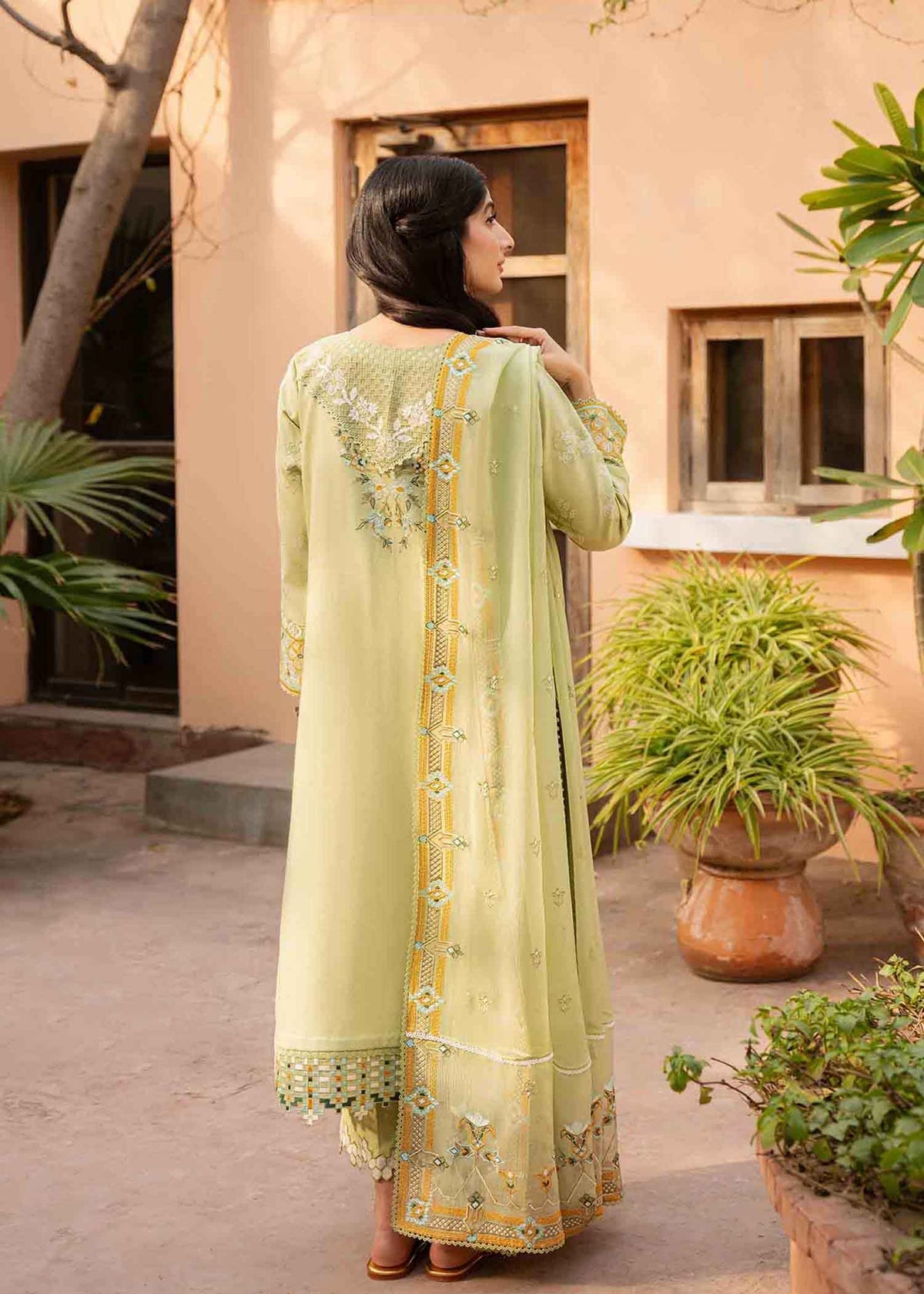Jeem 3 PIECE EMBROIDERED FERN GREEN LAWN 25'