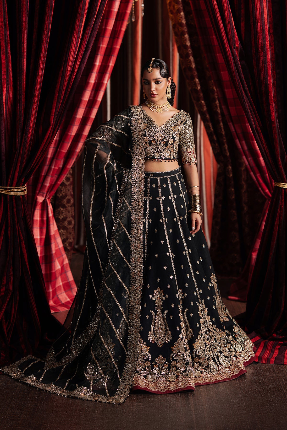 Afrozeh Gulraiz Divani The Silk Edit 25
