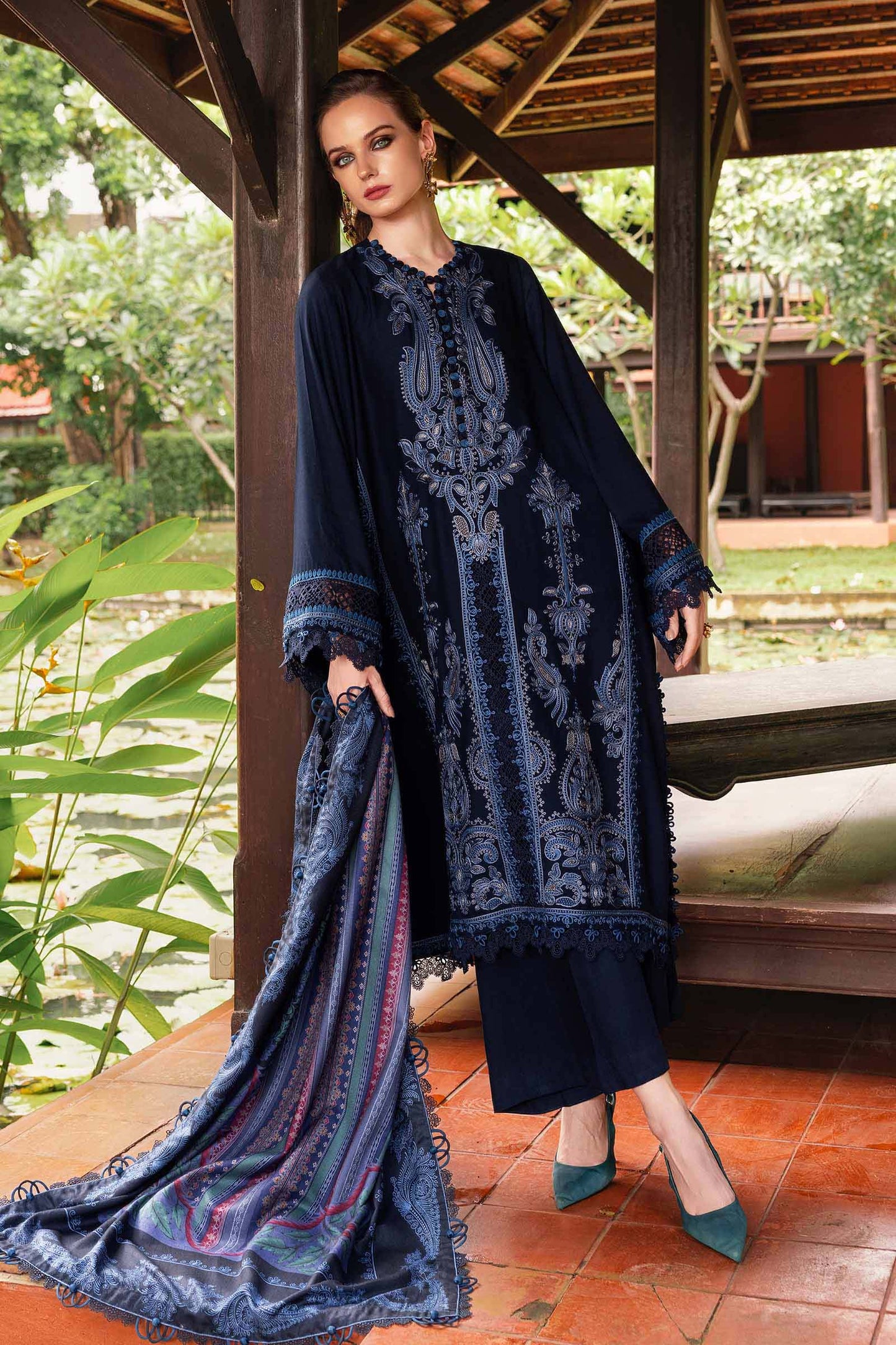 Maria b Mprints 3B Unstitched Embroidered Twill Linen 25'