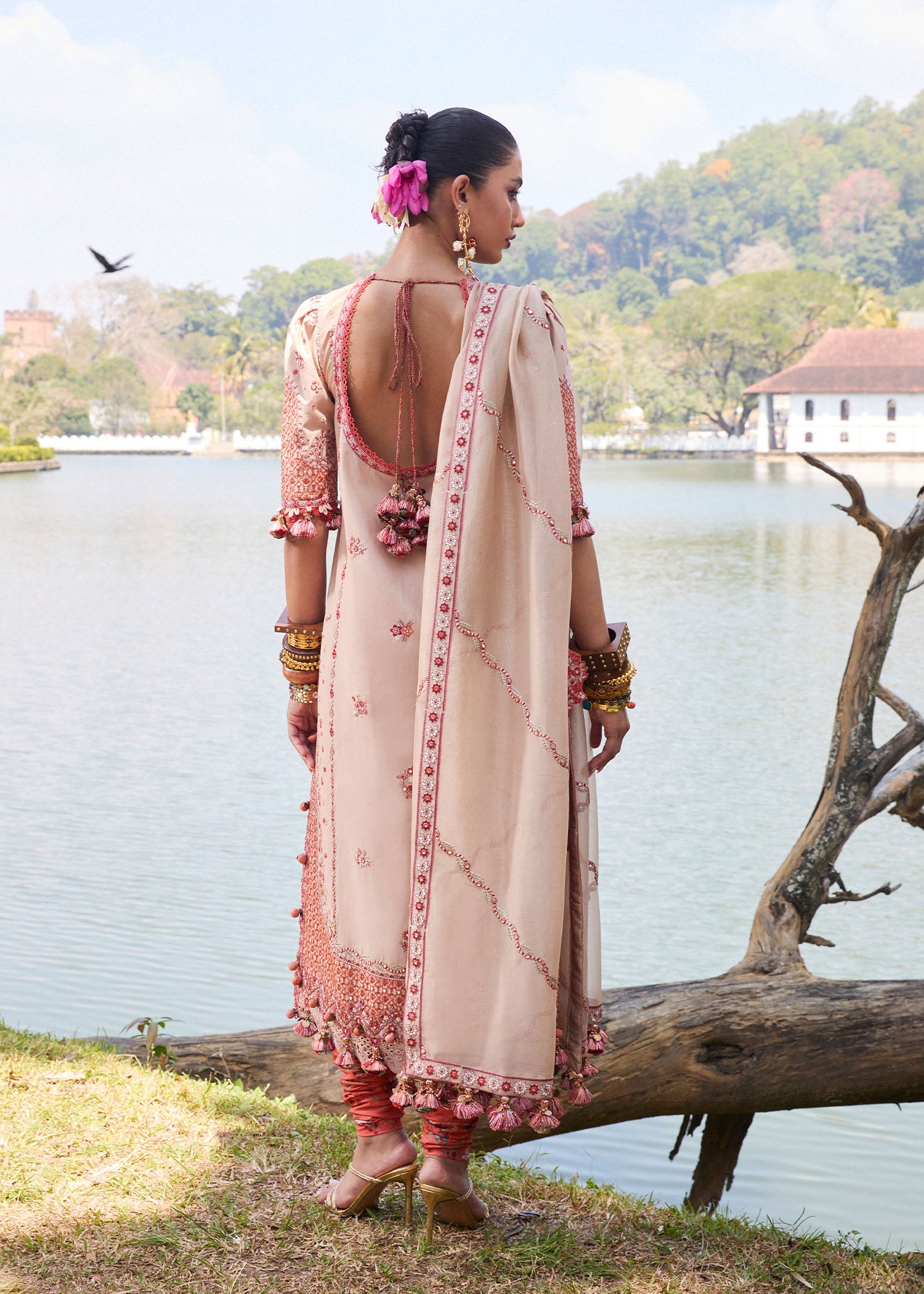 Hussain Rehar Mari Luxury Lawn'25