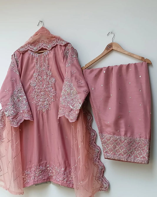 Amna Khurram Anju D-3 3pc ready to wear collection