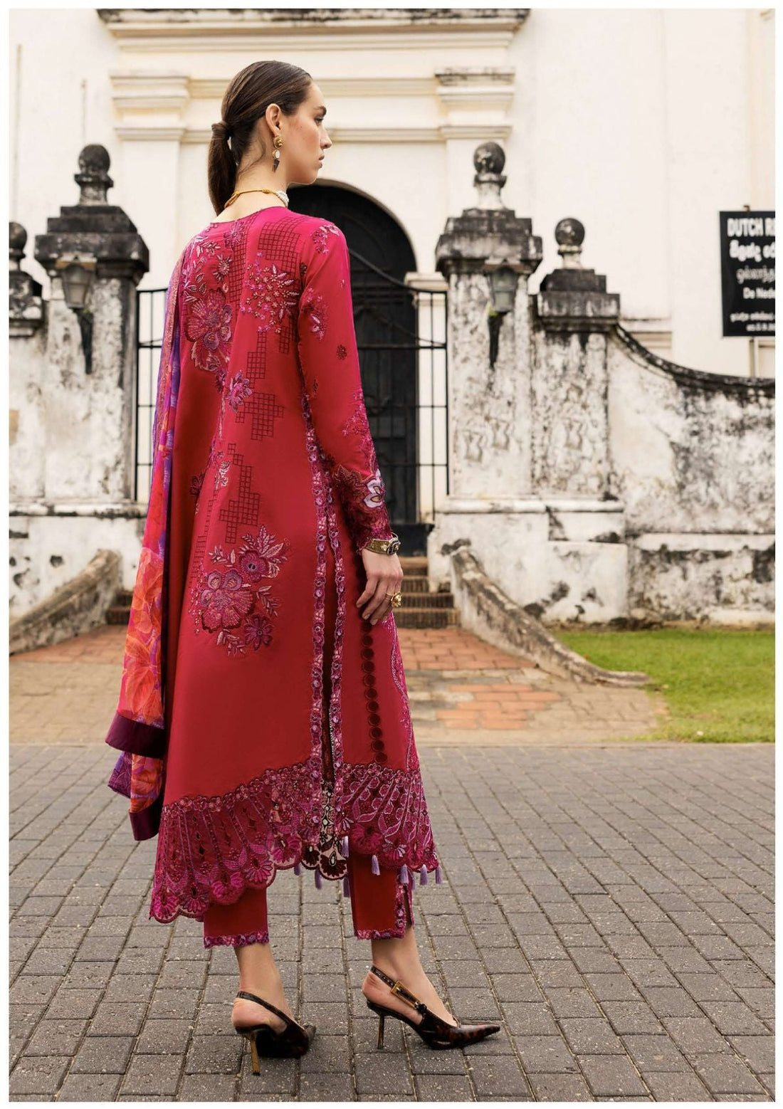 Mushq D-14 Dreamy Whirl Manaram Luxury Lawn'25