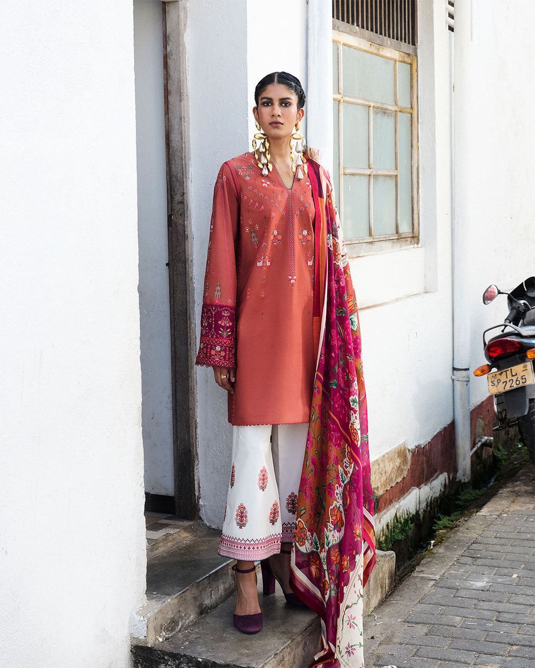 Jugnu Panjnad Luxury Lawn Collection 25