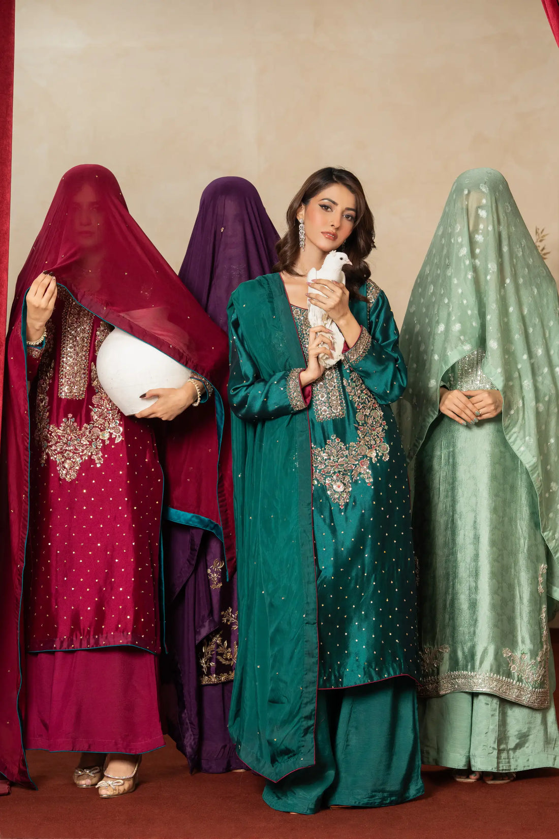 Amna Khurram D-05 Handmade Silk Collection 25