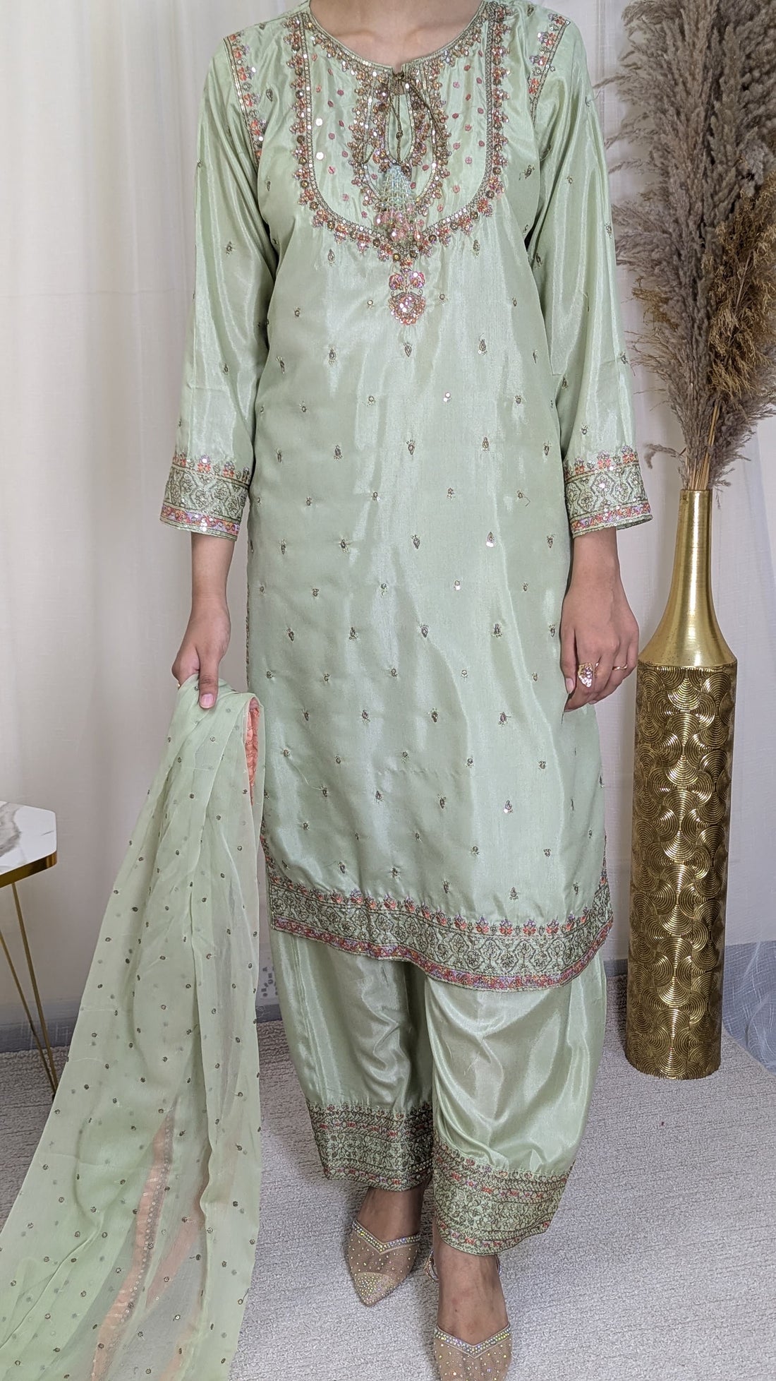 Amna Khurram SAIMA B AS SEP 04 Pista Ready to wear Silk