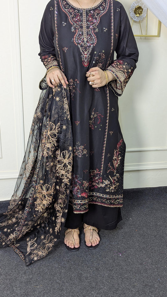 Amna Khurram Saima-Aug12 Black Ready to wear