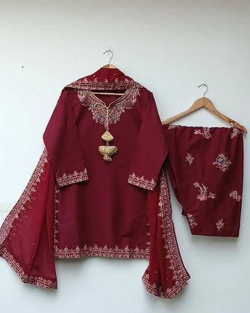 Amna Khurram Nomenza D-3 3pc ready to wear collection