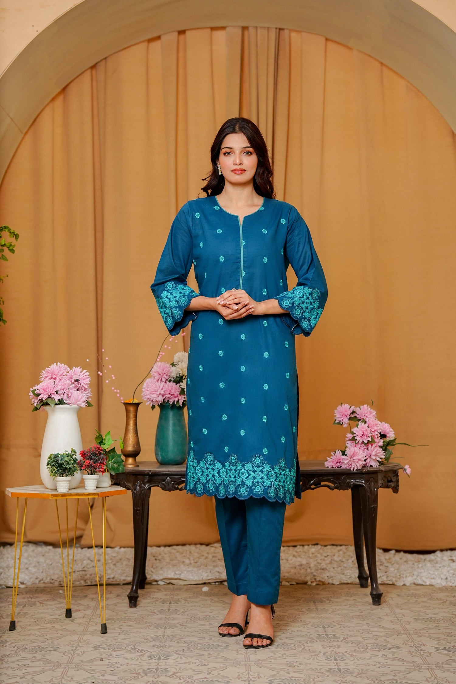 Amna Khurram D-1 Casuals Ready to Wear