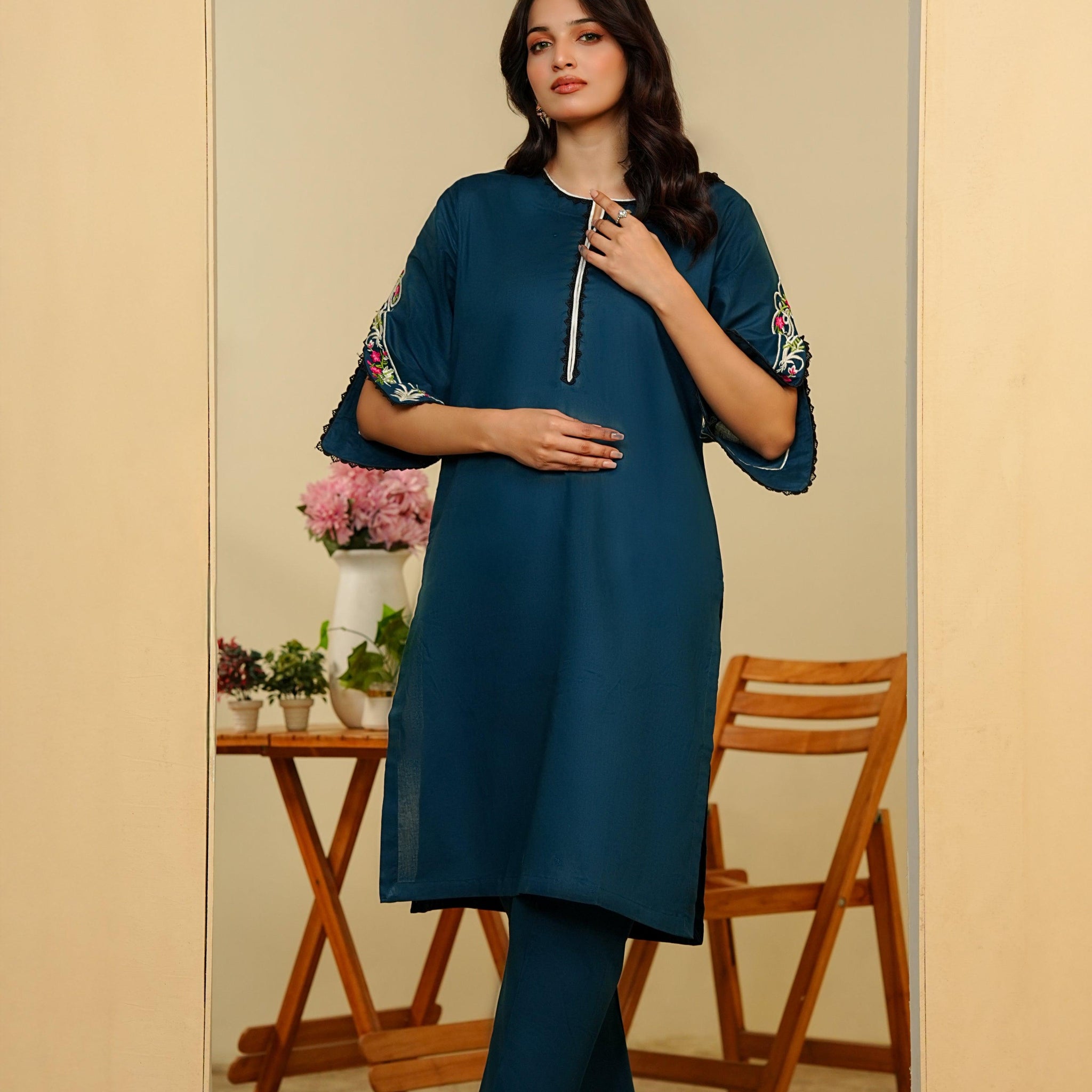 Amna Khurram D-5 Casuals Ready to Wear