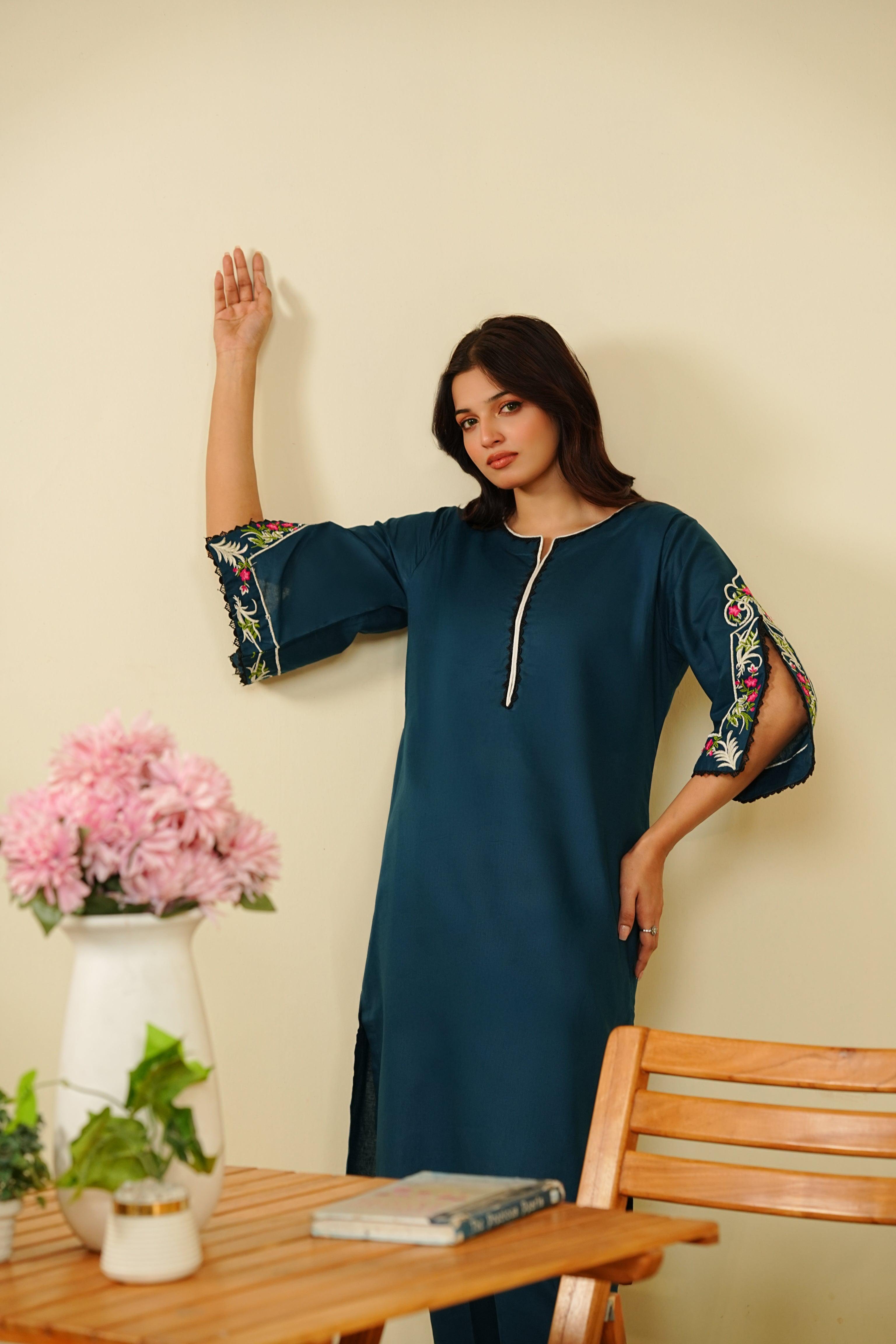 Amna Khurram D-5 Casuals Ready to Wear