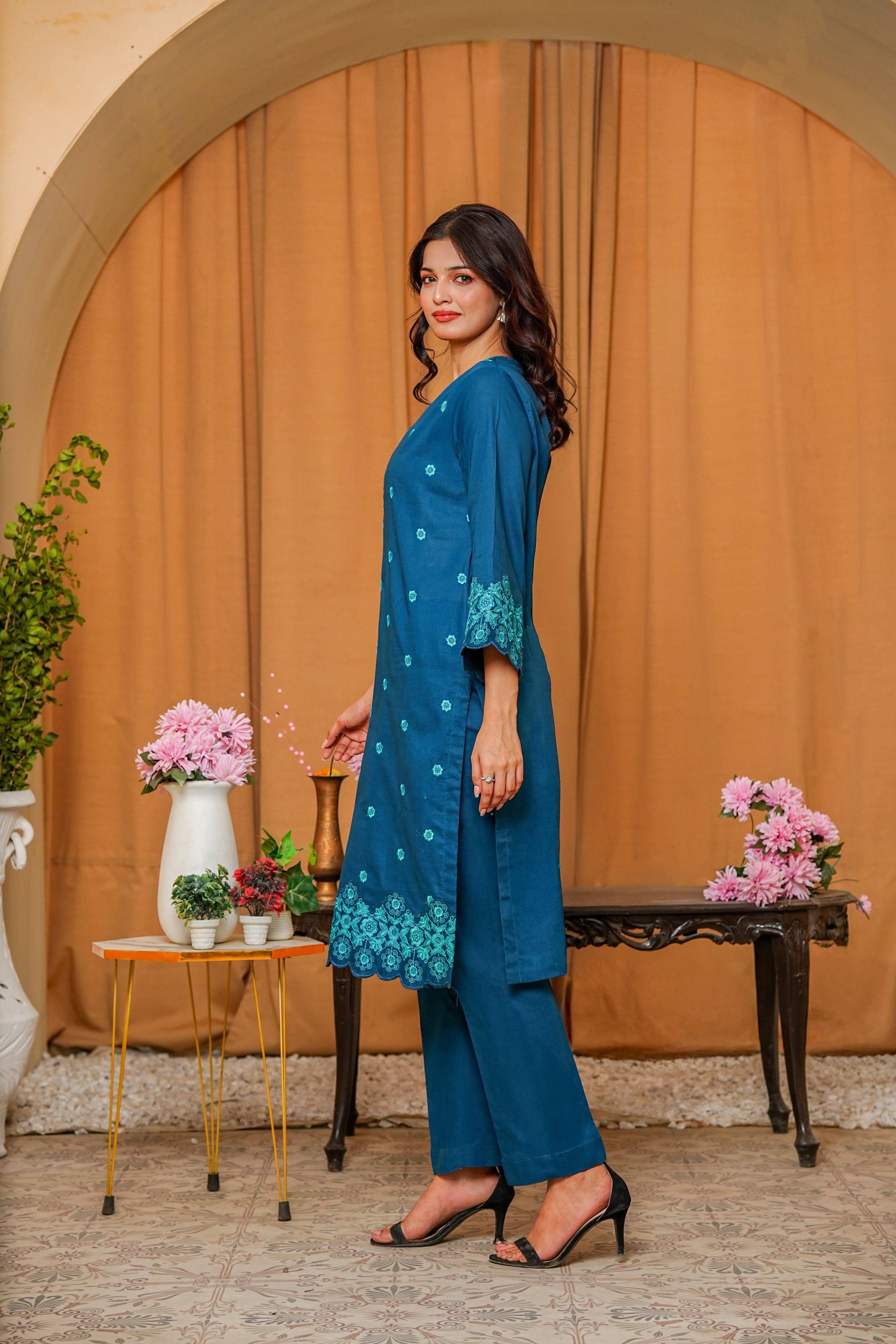 Amna Khurram D-1 Casuals Ready to Wear