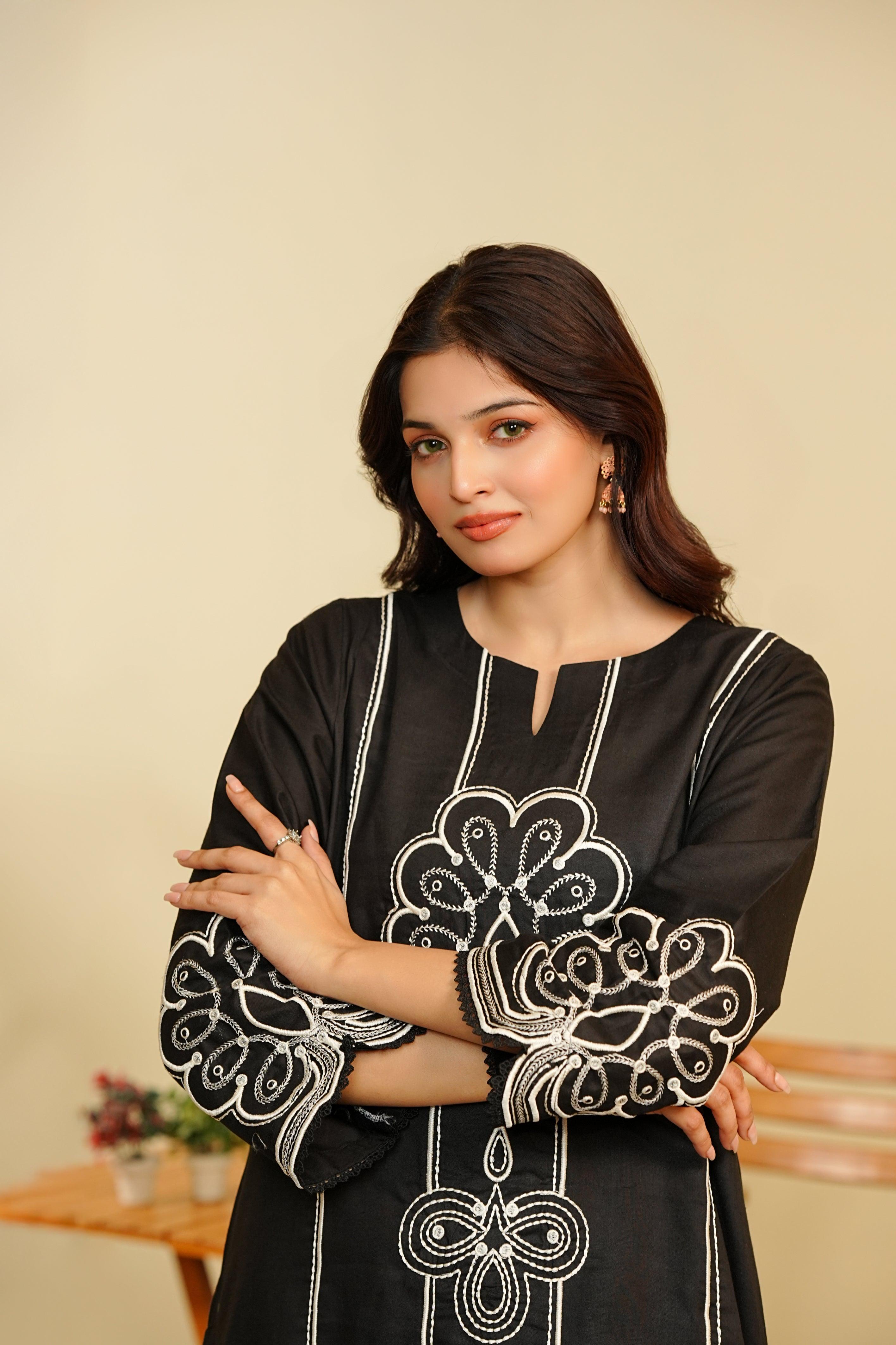 Amna Khurram D-6 Casuals Ready to Wear