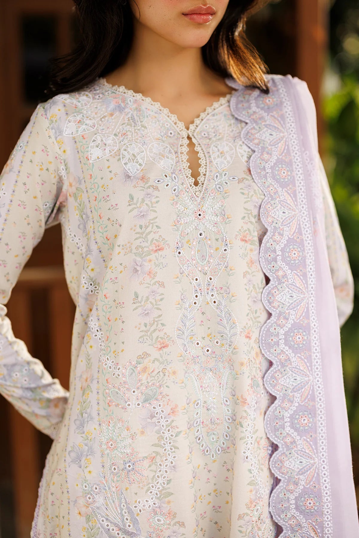 Afrozeh Embroidered Lawn 3-Piece Stitched suite -Ivory (Solayne)
