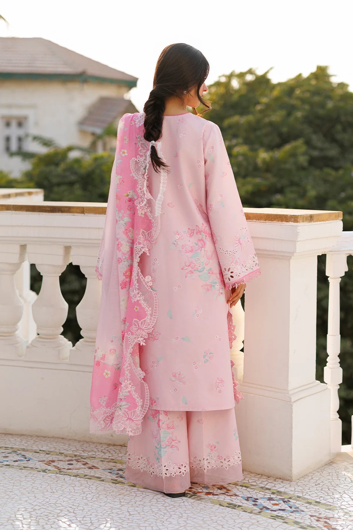 Afrozeh Embroidered Lawn 3-Piece Stitched suite -Pink (Amoura)